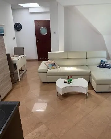Krakowska Nr 1 דירה פוביירובו